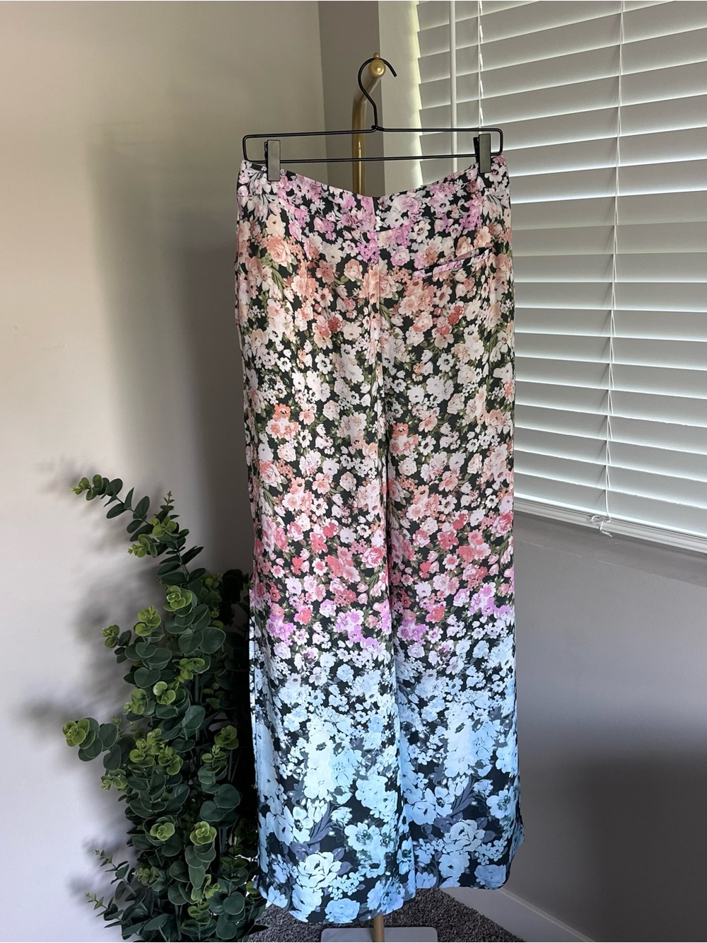 REISS Floral Wide-Leg Pants in Blue and Pink - Picture 4 of 8